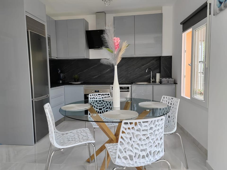 Apartamento La Torre,200m hasta la playa Apartment in Benalmadena