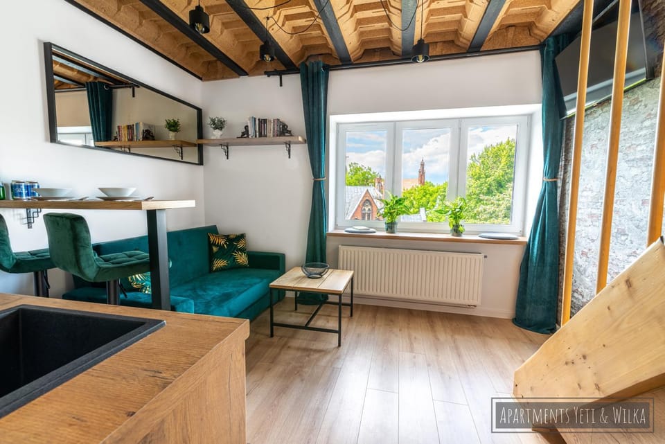 Living room, Seating area, Dining area, hair dresser