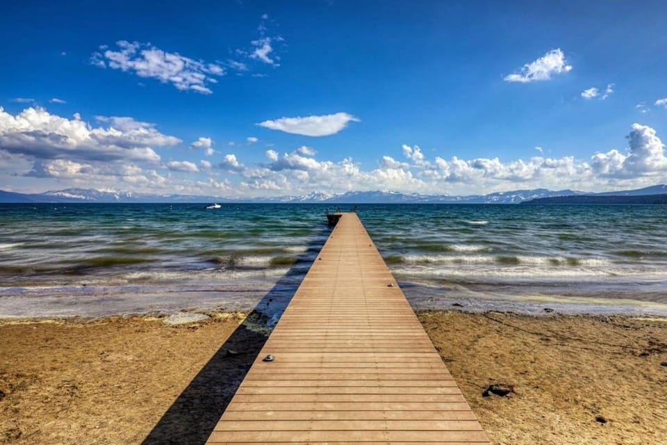 Lakeside Studio Steps from the Beach House in Tahoe Vista