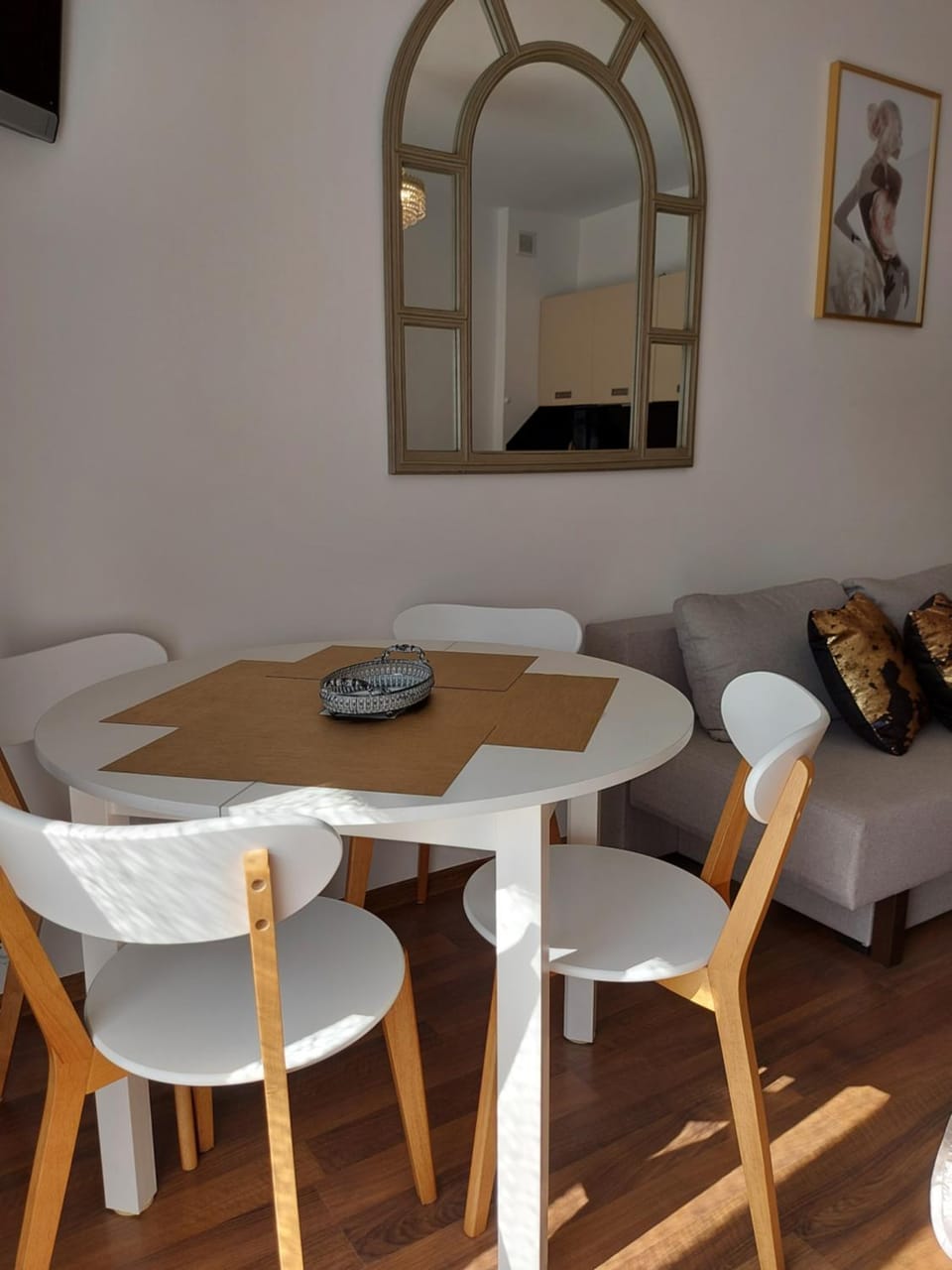 Photo of the whole room