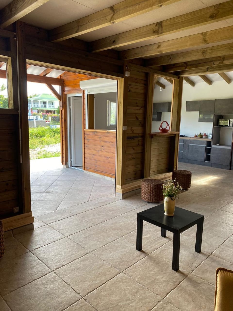 Patio, Day, Living room, Seating area
