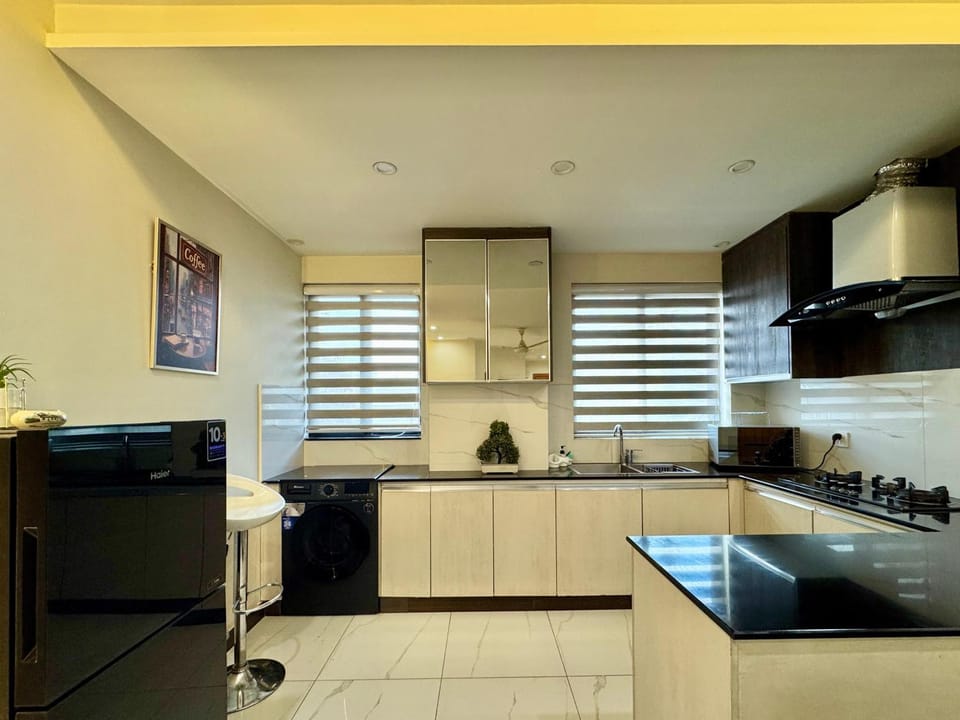 Kitchen or kitchenette, kitchen, kitchen