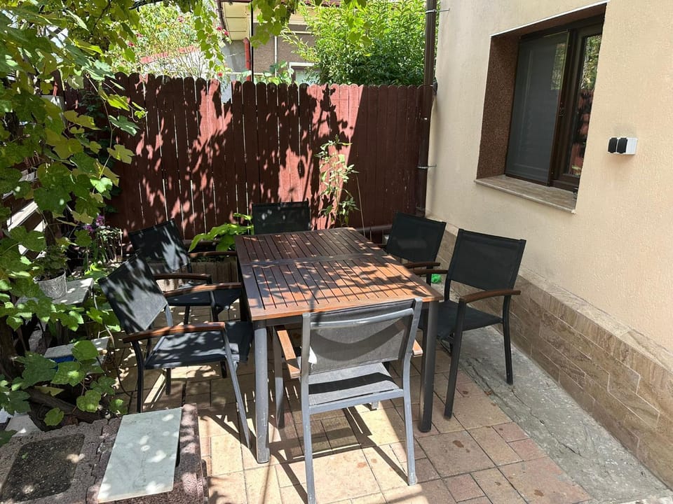 BBQ facilities, Garden view