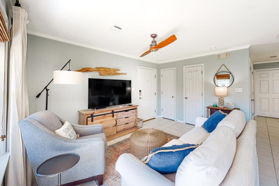 Sugar Sand Oasis Apartment in South Walton County