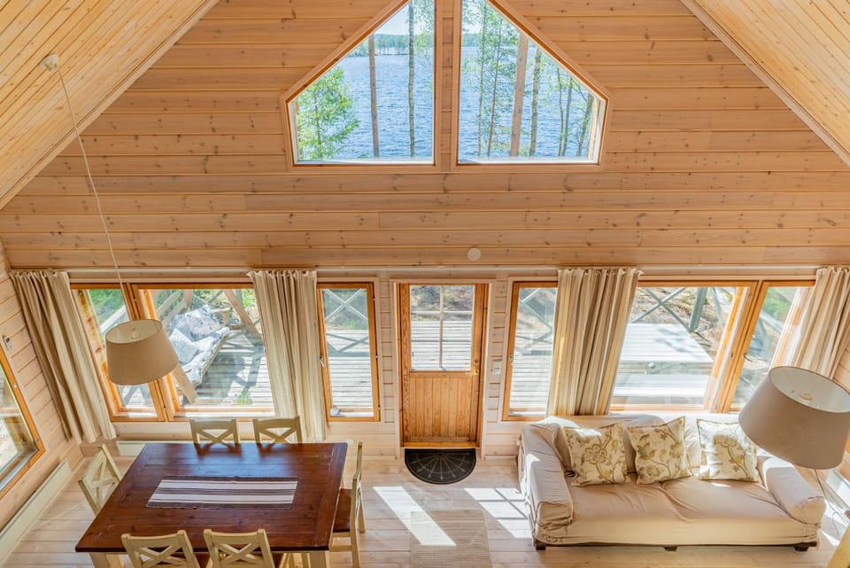 Patalaiska Cottage with private beach Villa in Finland