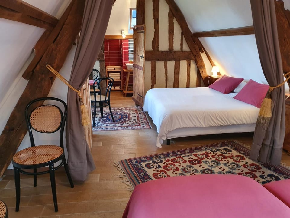 B&B - Le Clos aux Masques Bed and Breakfast in Normandy