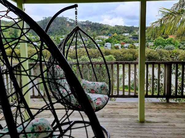 View (from property/room), Balcony/Terrace, River view