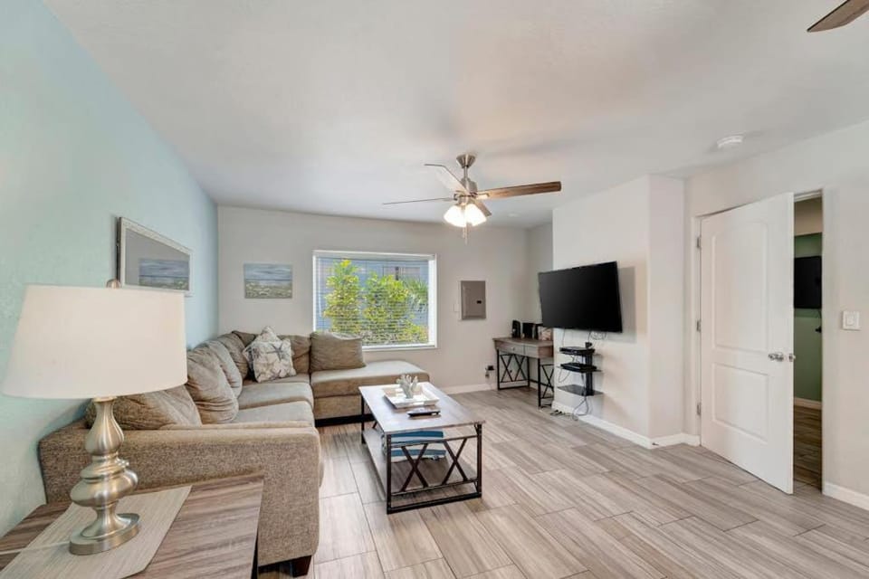 Bungalow B House in Bradenton Beach