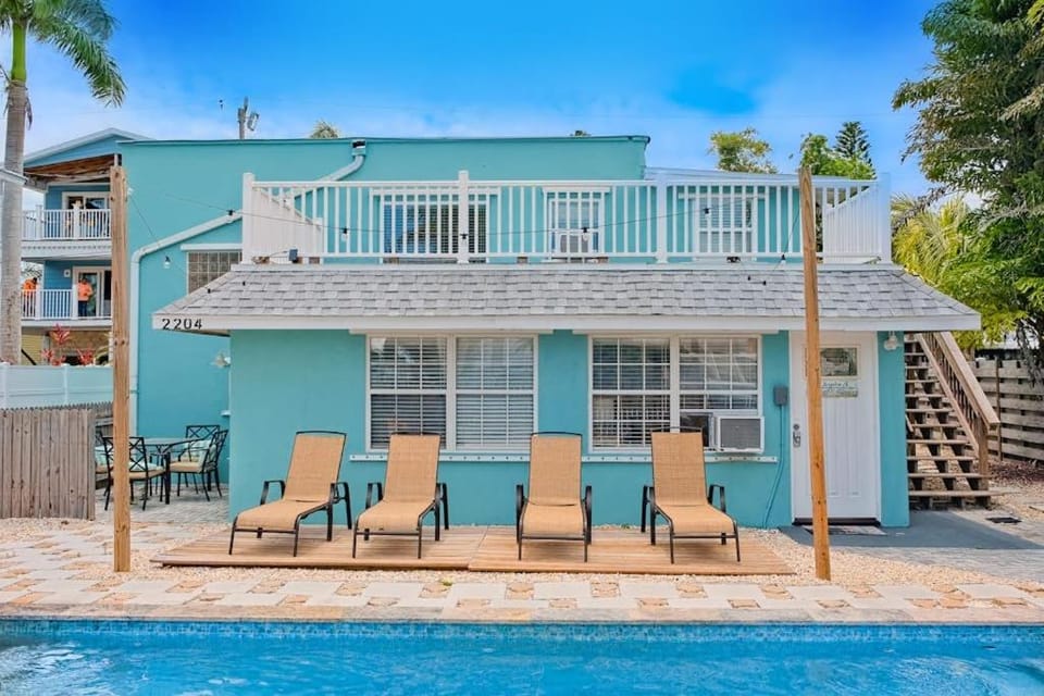 Bungalow W House in Bradenton Beach