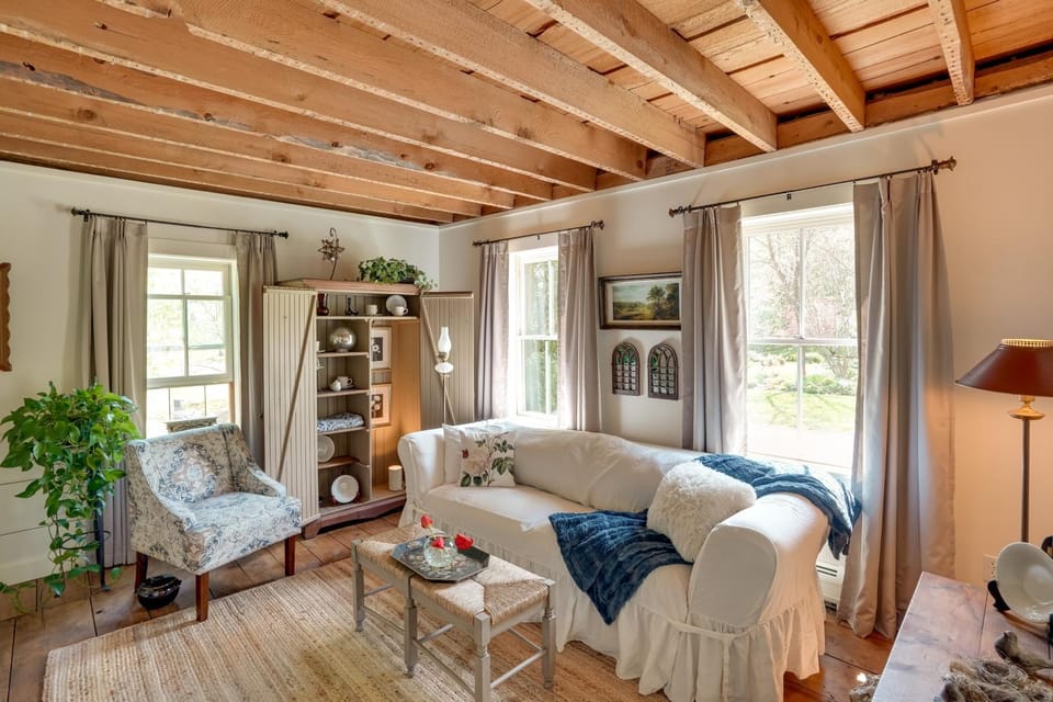 Mountain Biking Hub: 5 Mi to Berkshire East! House in Berkshires