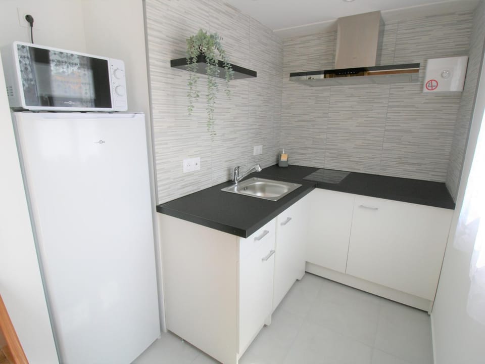 Charmant logement rénové 2/3 pers, jardin commun, 750m plage, 850m centre-ville - FR-1-22-350 House in La Tranche-sur-Mer