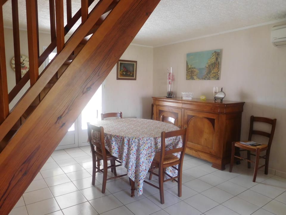 Maison spacieuse 9 pers, secteur calme - FR-1-476-201 House in La Faute-sur-Mer