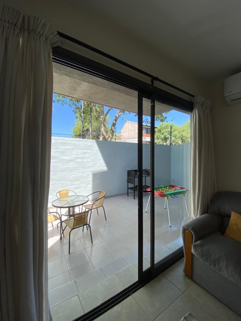 Excepcional apartamento, con patio cochera y parrilla en el centro Apartment in Mendoza