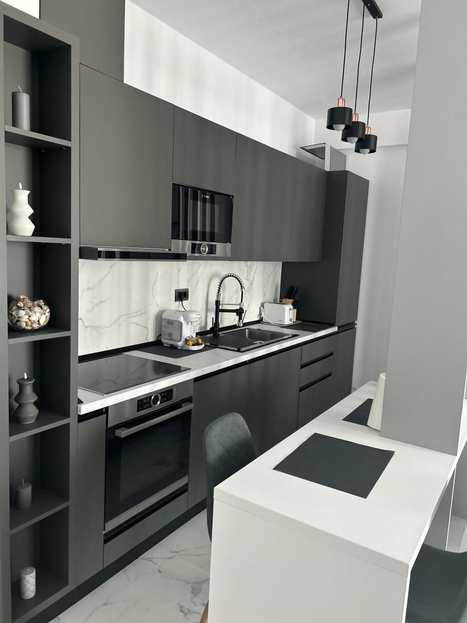 Seaside Elegance Mamaia Năvodari by Mihaela Apartment in Constanta