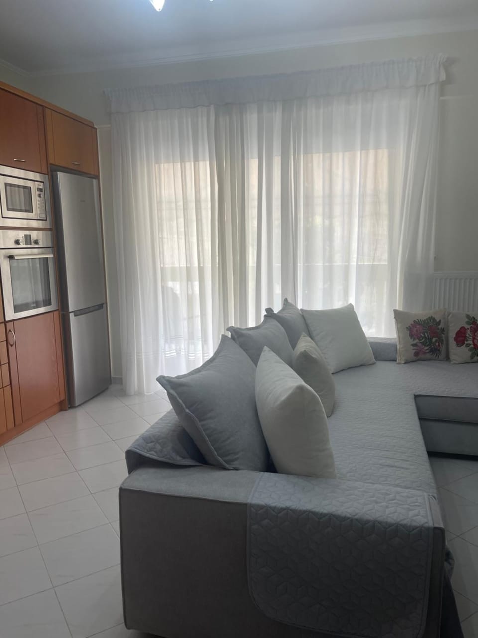 Living room, Photo of the whole room, Seating area