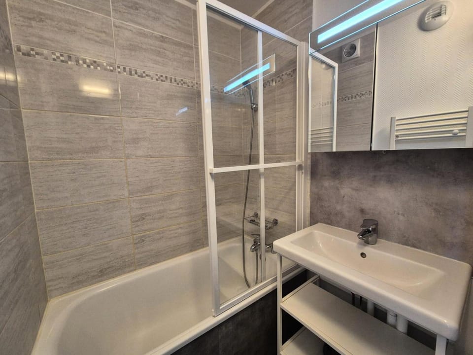Résidence Plein Soleil - Appartement skis aux pieds · Proche du funiculaire MAE-4594 Apartment in Tignes