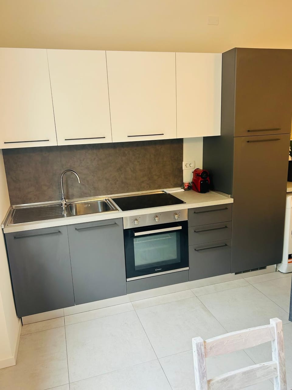 Kitchen or kitchenette, pet friendly, stove