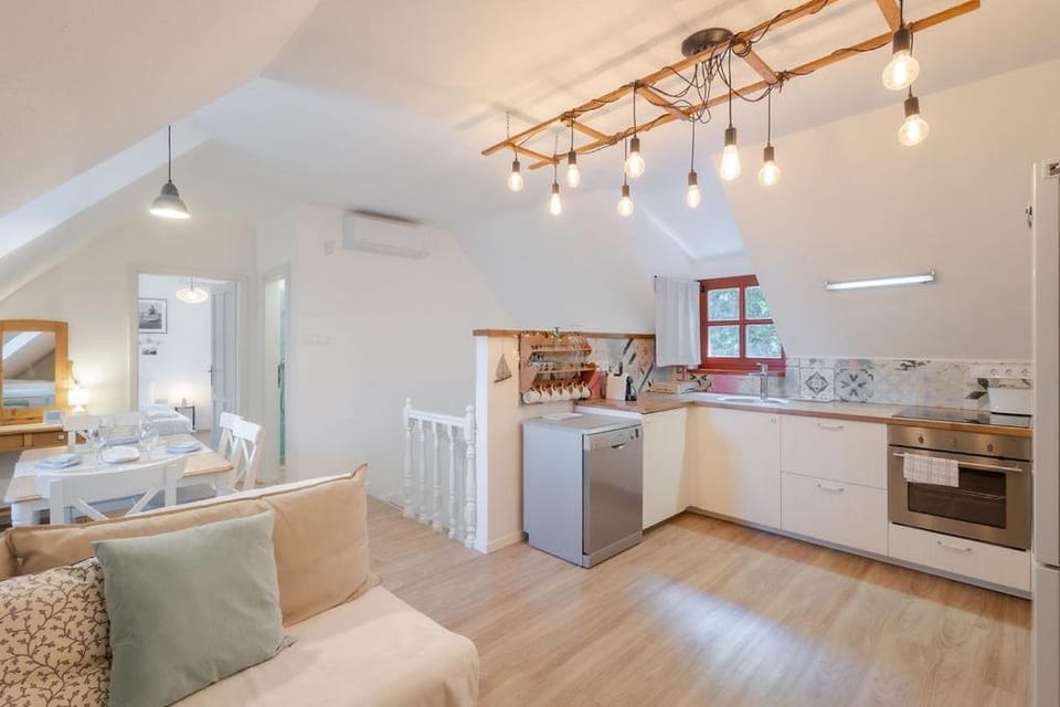 Kitchen or kitchenette, Living room, Photo of the whole room, Dining area