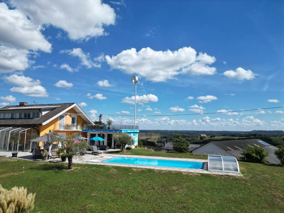 Property building, Swimming pool