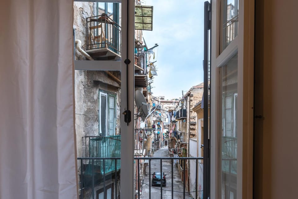 View (from property/room), Balcony/Terrace, Quiet street view