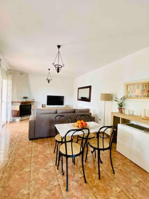 Villa Caramonte, en Costa Dorada House in Baix Ebre