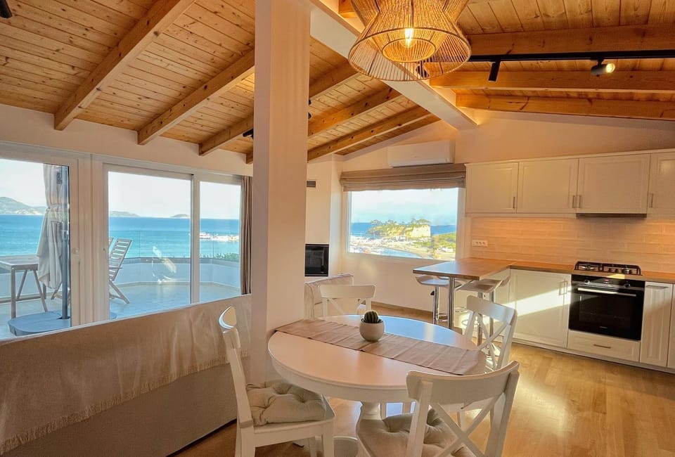 Natural landscape, Kitchen or kitchenette, Dining area, Sea view, pet friendly, stove