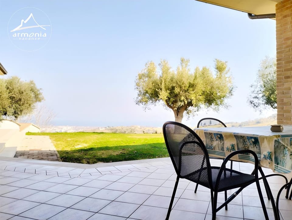 Patio, Day, Natural landscape, View (from property/room), Balcony/Terrace, Sea view