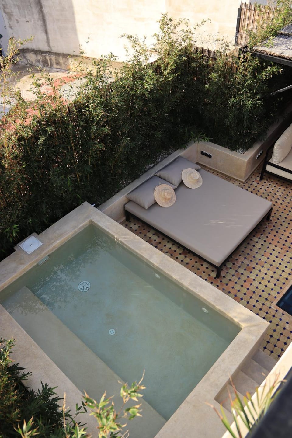 Solarium, Swimming pool