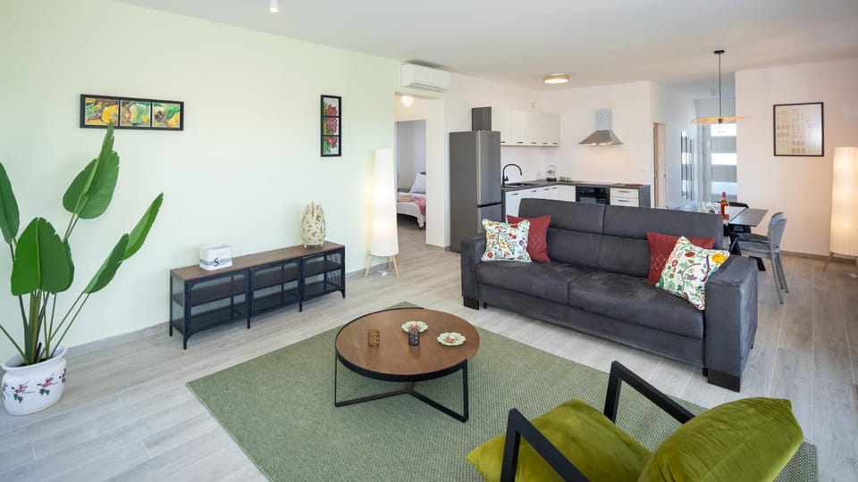 Kitchen or kitchenette, Living room, Dining area