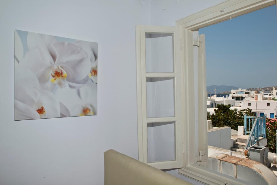 Bathroom, Bedroom, City view