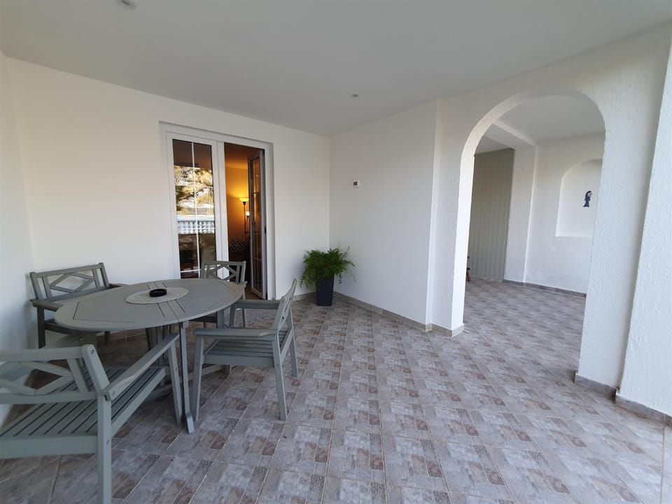 LUCA A2 , APARTMENT IN FRONT OF THE BEACH Apartment in Novigrad