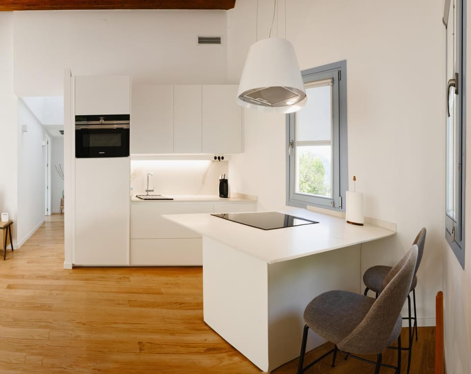 Kitchen or kitchenette, kitchen