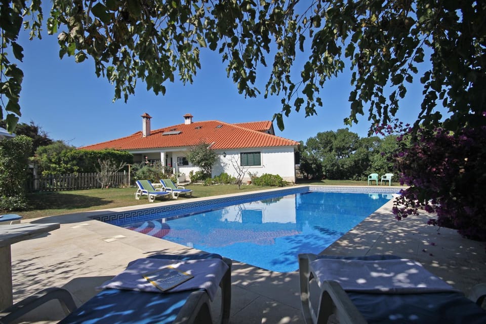Quinta Beira-Mar Bed and Breakfast in Lisbon District