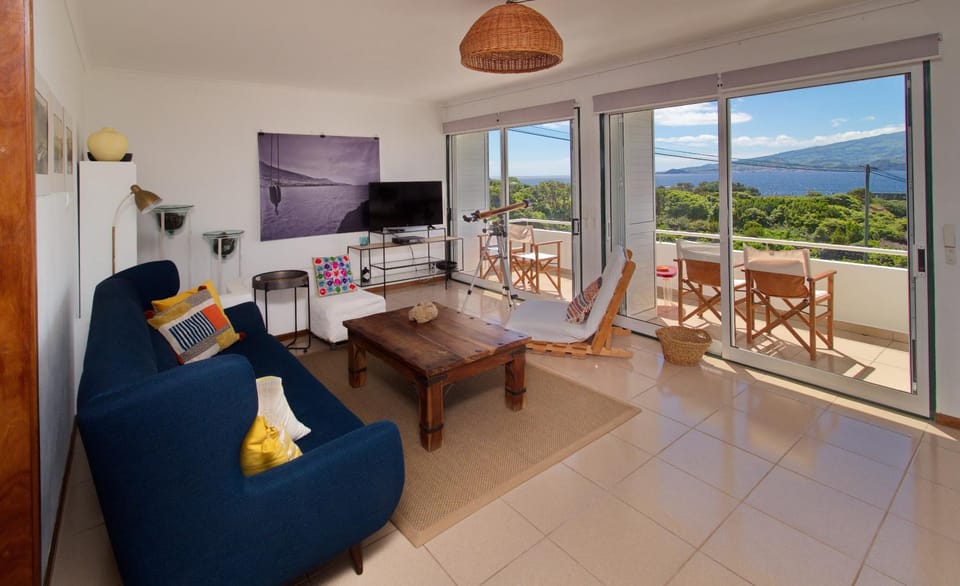 Balcony/Terrace, Living room, Seating area, Sea view