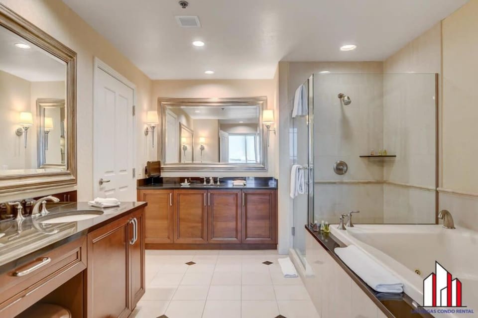 MGM Signature-07-620 1Br 2Ba Balcony Suite House in Las Vegas Strip