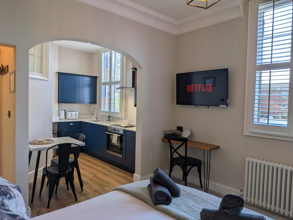 TV and multimedia, Kitchen or kitchenette