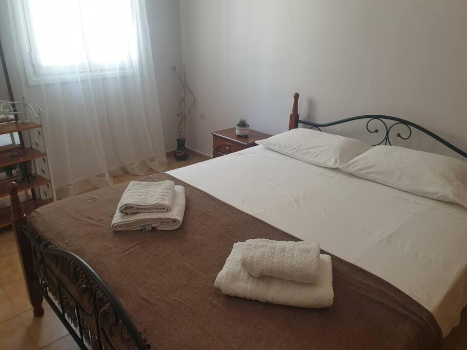 Family & friends Maisonette in the center of Lixouri Apartment in Lixouri