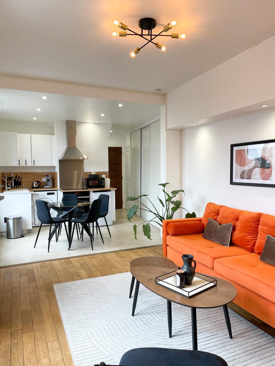Kitchen or kitchenette, Living room, Seating area, Dining area, minibar, pet friendly, stove