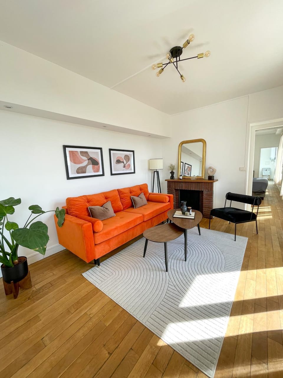 Living room, Seating area