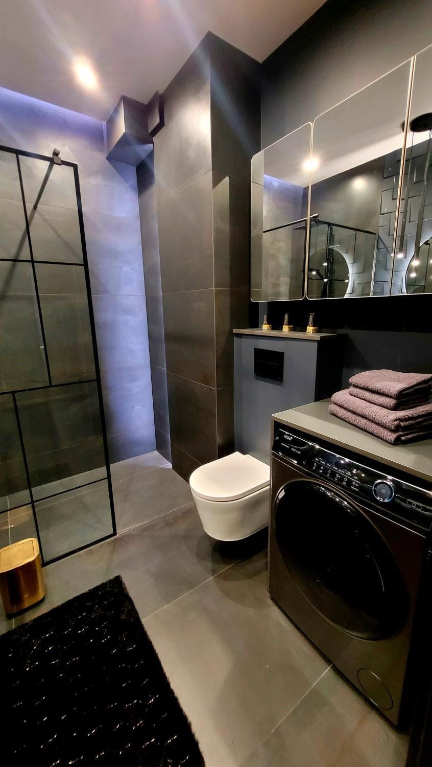 Shower, Toilet, Bathroom, washing machine