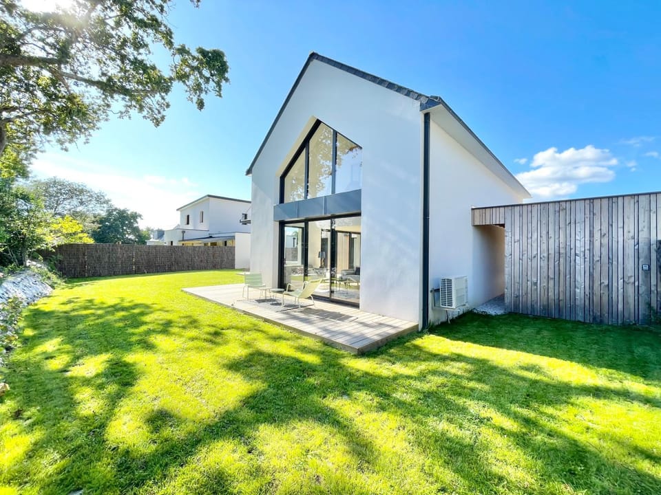 Property building, Garden, Garden view