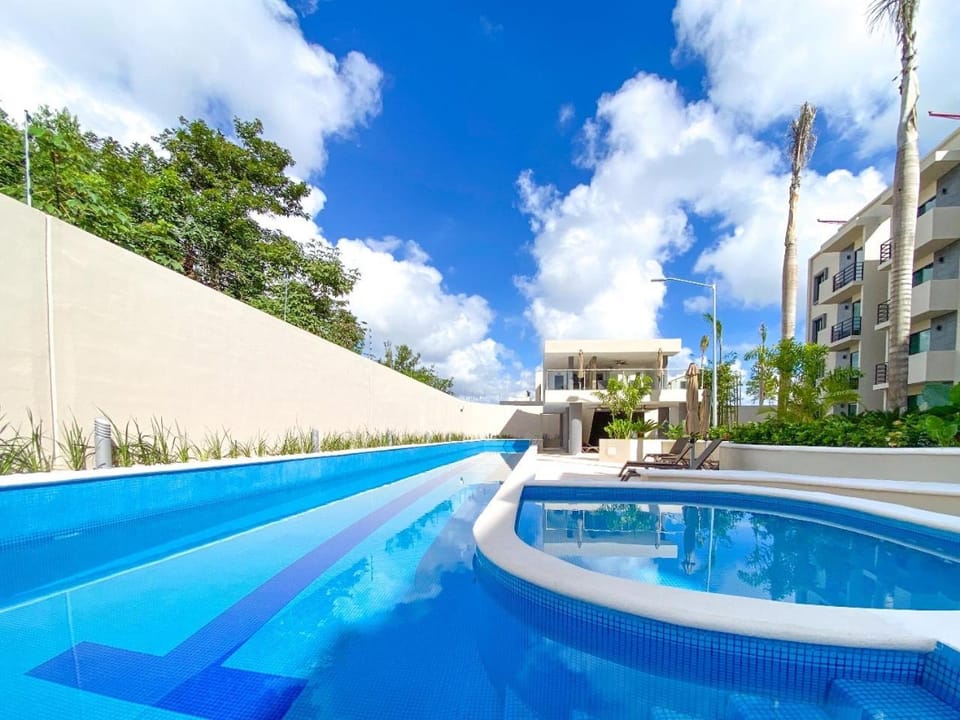 Pool view, Swimming pool