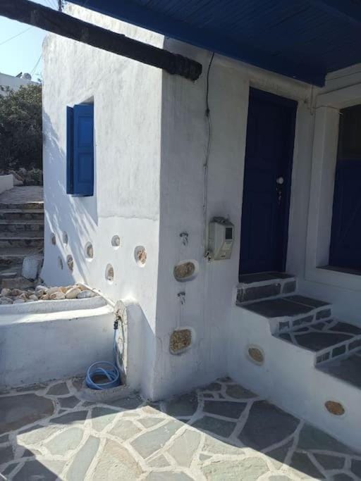 Δίκλινο δωμάτιο Δονούσα με εξαιρετικό μπαλκόνι Apartment in Decentralized Administration of the Aegean