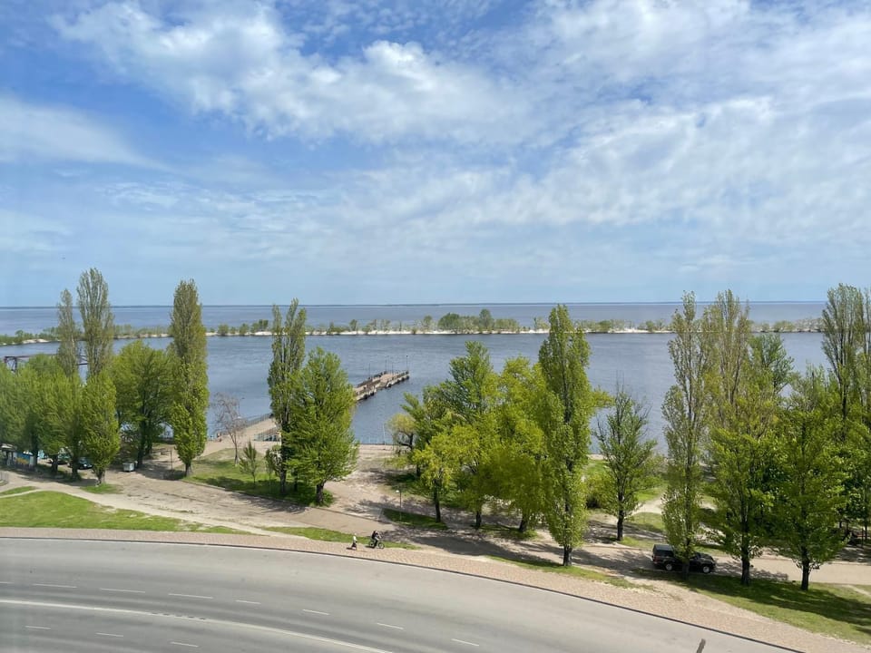 2-кімнатна квартира з видом на Дніпро Apartment in Ukraine