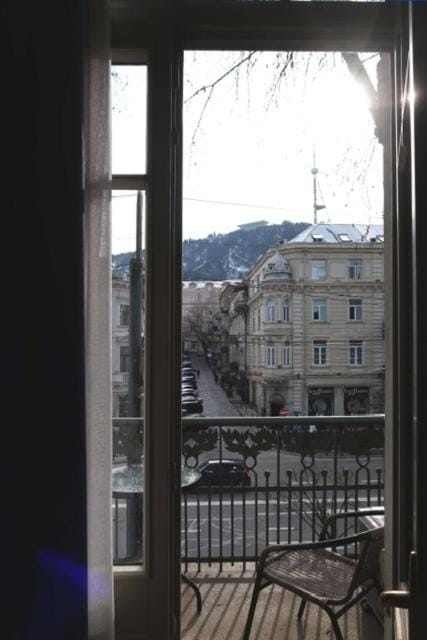 Opera Garden apartment in Tbilisi center Apartment in Tbilisi, Georgia