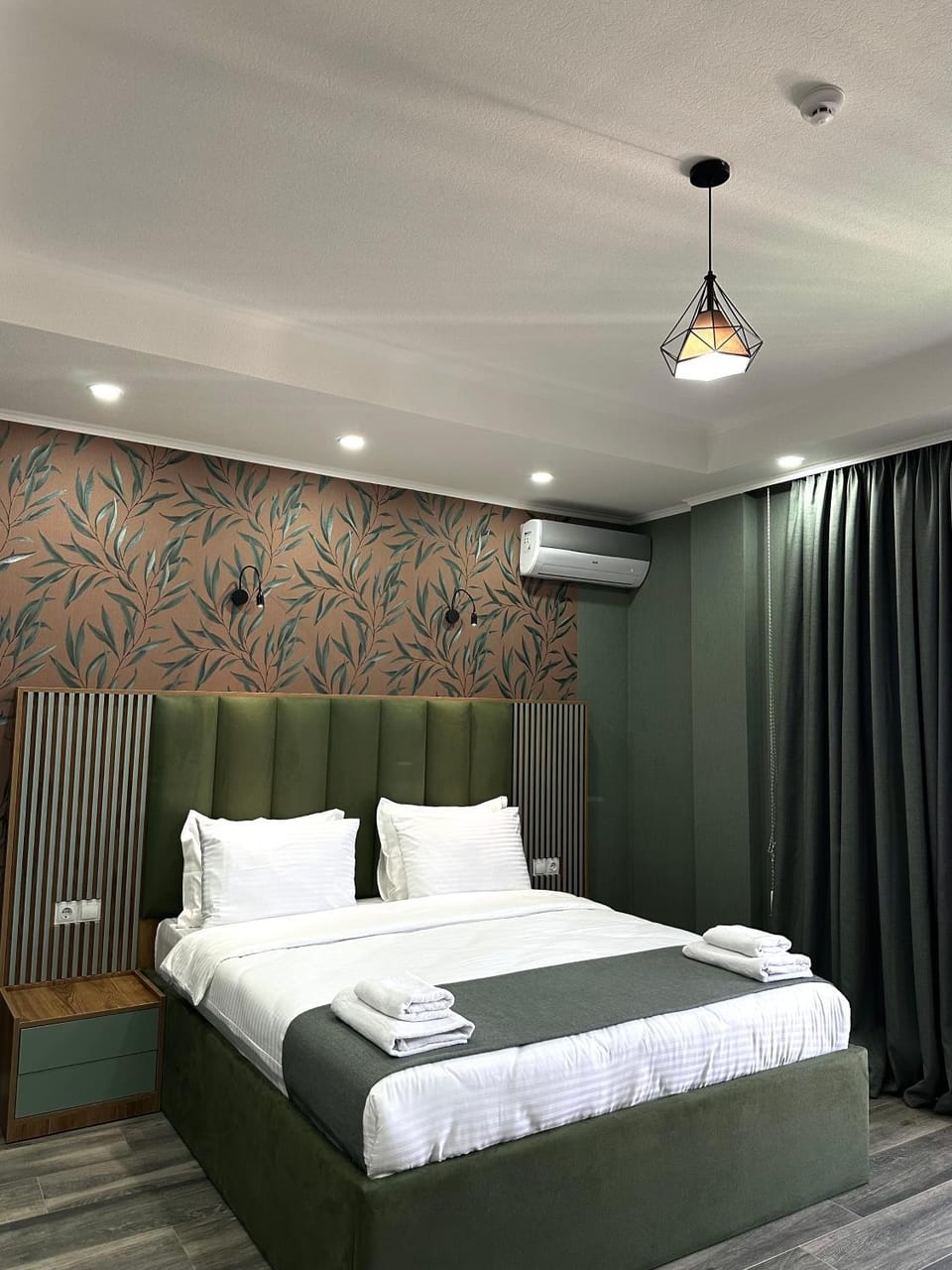 Bed, air conditioner
