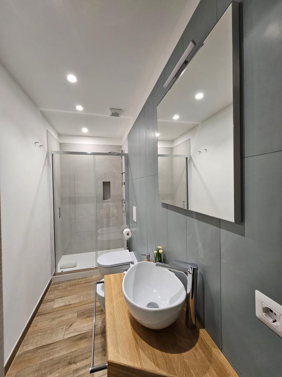 Shower, Bathroom