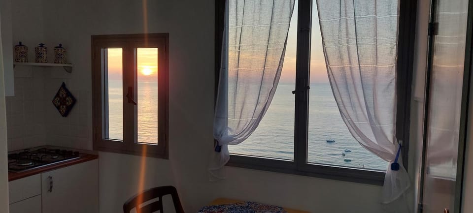 Kitchen or kitchenette, Sea view, Sunset