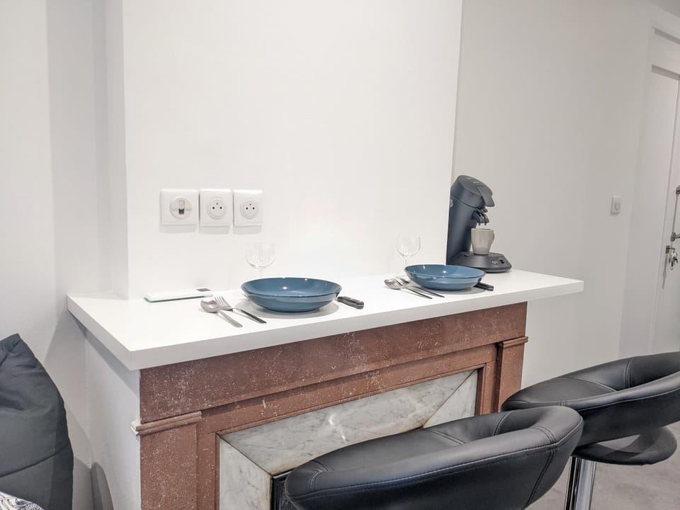 Coffee/tea facilities, Seating area