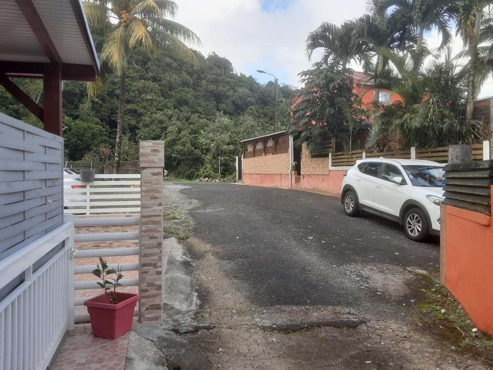 Gîtes La Troisième Chute Apartment in Leeward Islands